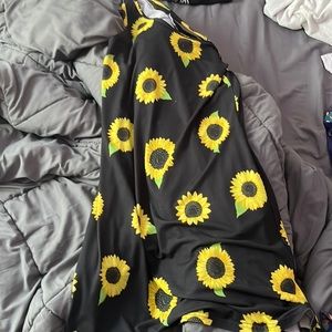 Simply Southern Youth Medium Sunflower Tanktop Dress with Pockets